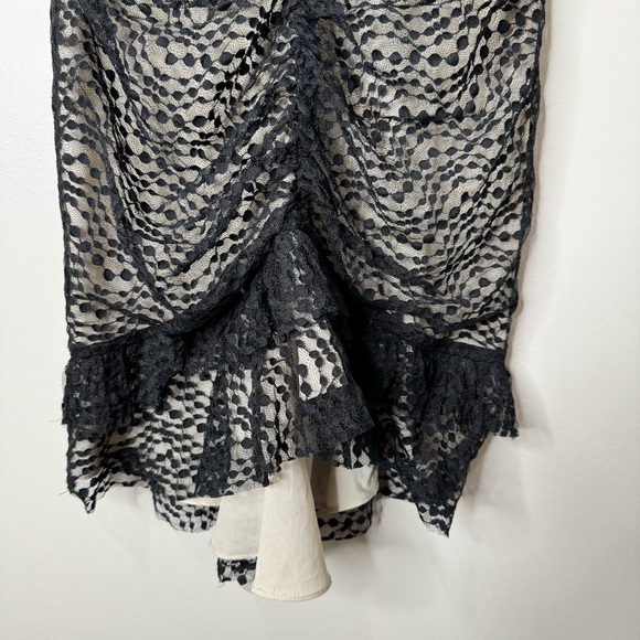 Elliatt Black Venice Lace Puff Sleeve Fitted Ruched Mini Dress - Picture 4 of 13